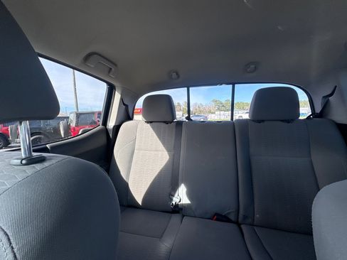 Used 2019 Toyota Tacoma SR5 image 17