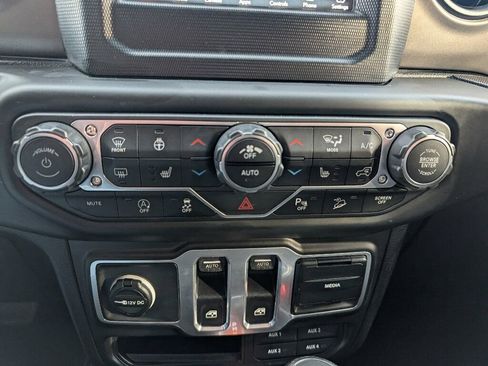 Used 2018 Jeep Wrangler Sport image 28