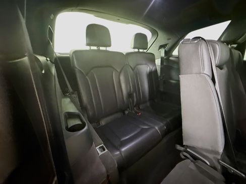 Used 2018 Audi Q7 3.0T Prestige w/ Prestige Package image 41