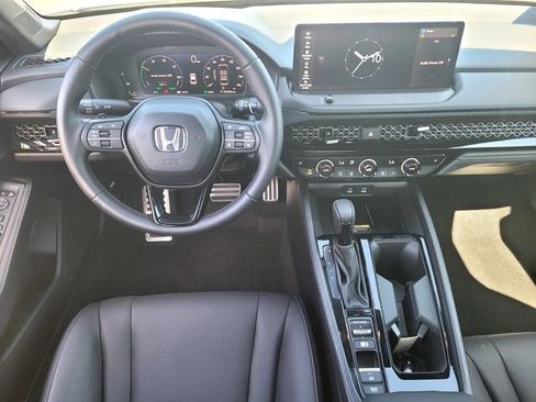 Certified 2025 Honda Accord Sport image 13