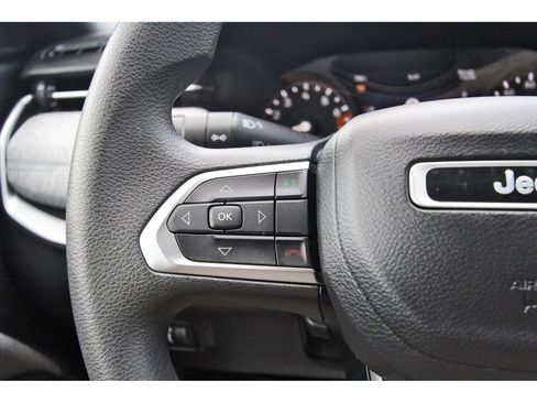 Used 2023 Jeep Compass Sport image 23