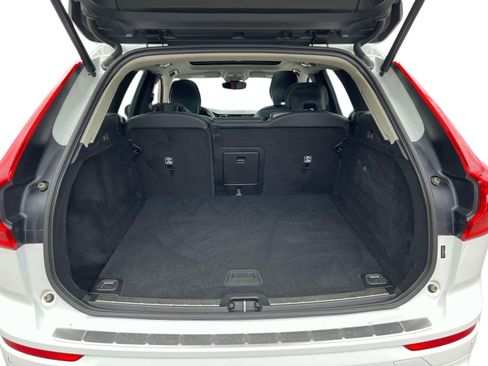 Used 2023 Volvo XC60 B5 Plus w/ Climate Package image 8