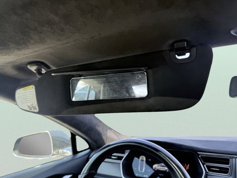 Used 2015 Tesla Model S 70D image 54