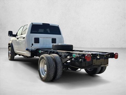 New 2026 RAM 5500 Tradesman w/ Chrome Appearance Group AWD/4WD image 9