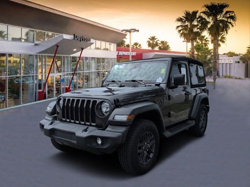 Used 2024 Jeep Wrangler Sport AWD/4WD image 7
