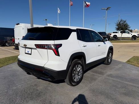 Used 2025 Chevrolet Equinox LT image 6