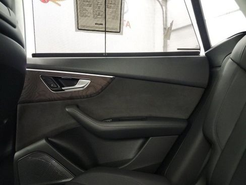 Used 2019 Audi Q8 Prestige image 40