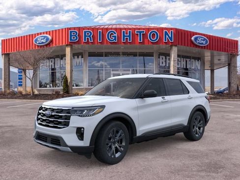 Used 2026 Ford Explorer Active w/ Active Comfort Package AWD/4WD image 3