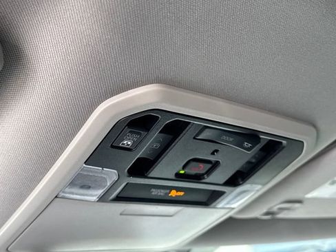 Used 2024 Toyota Tundra Limited image 26