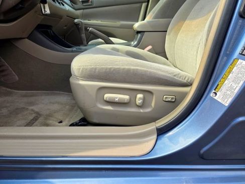 Used 2004 Toyota Camry FWD image 42