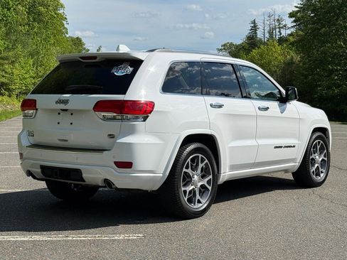 Used 2019 Jeep Grand Cherokee Overland AWD/4WD image 3