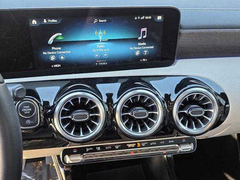 Used 2023 Mercedes-Benz CLA 250 w/ Premium Package image 10