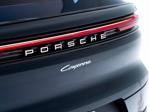 New 2026 Porsche Cayenne Coupe image 13