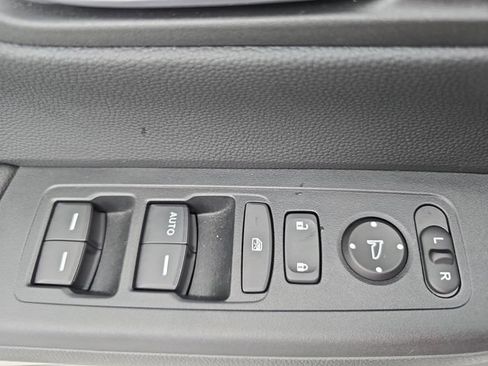 Certified 2025 Honda CR-V LX image 27