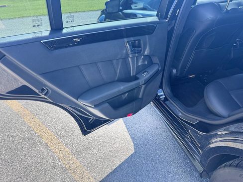Used 2010 Mercedes-Benz E 63 AMG Sedan image 5