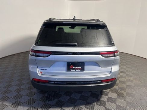 New 2025 Jeep Grand Cherokee Limited image 7