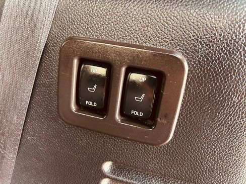 Used 2010 Ford Expedition Limited image 25