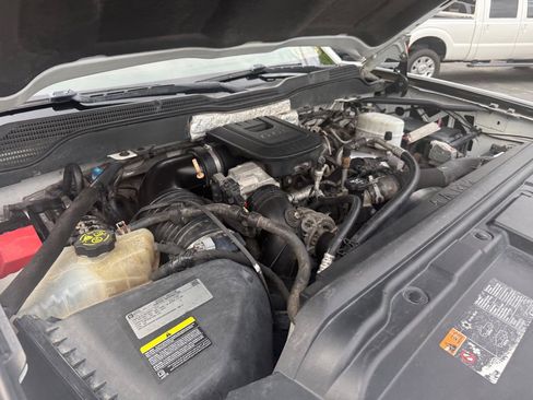 Used 2015 Chevrolet Silverado 2500 High Country w/ Duramax Plus Package AWD/4WD image 28