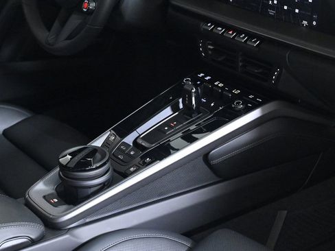 Certified 2025 Porsche 911 Carrera image 24