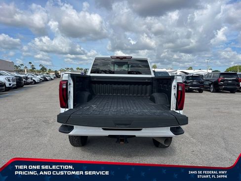 Used 2025 GMC Sierra 3500 Denali w/ Denali Reserve Package AWD/4WD image 16