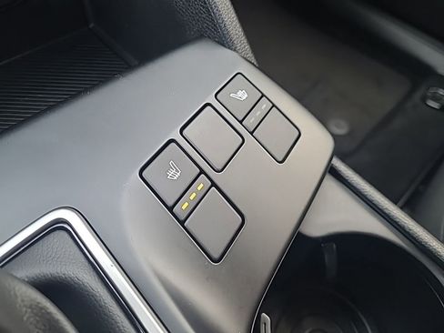 Certified 2025 Kia Sportage LX image 25