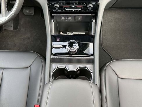 New 2025 Jeep Grand Cherokee L Limited w/ Black Appearance Package image 25