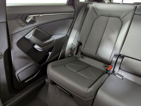 New 2025 Audi Q3 2.0T Premium image 12