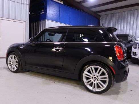 Used 2017 MINI Cooper S w/ Premium Package FWD image 2