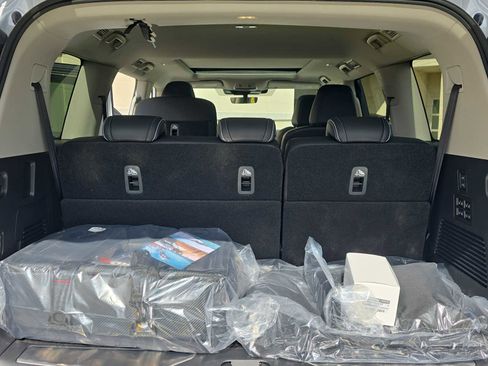 New 2026 INFINITI QX80 Luxe w/ Cargo Package image 24