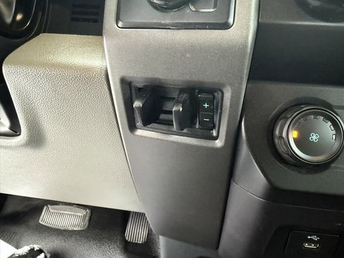 Used 2022 Ford F250 XL w/ Power Equipment Group image 38