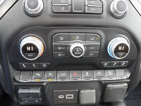 Used 2020 GMC Sierra 1500 AT4 w/ AT4 Premium Package image 28