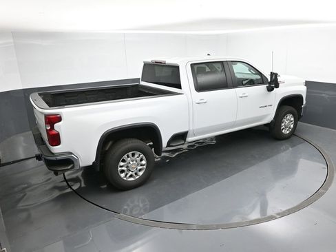 Used 2024 Chevrolet Silverado 2500 LT image 45