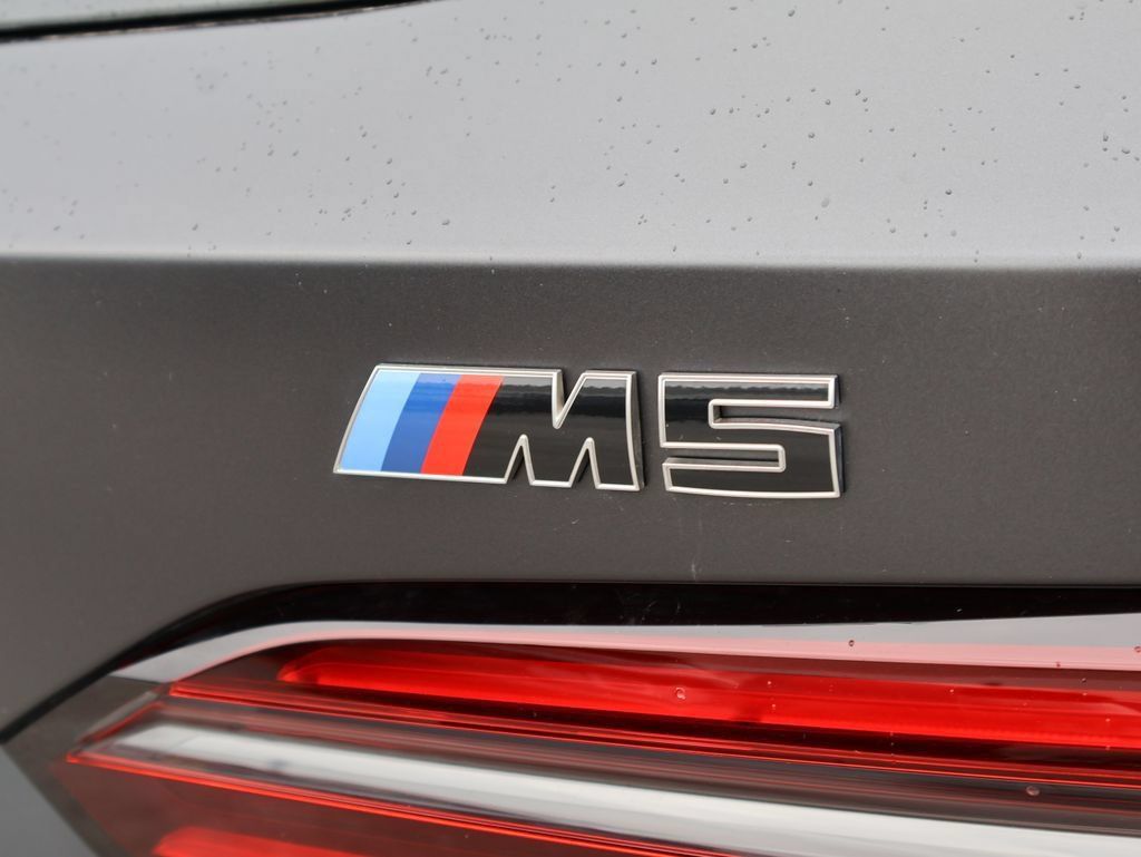 Used 2027 BMW M5 Touring AWD/4WD image 8