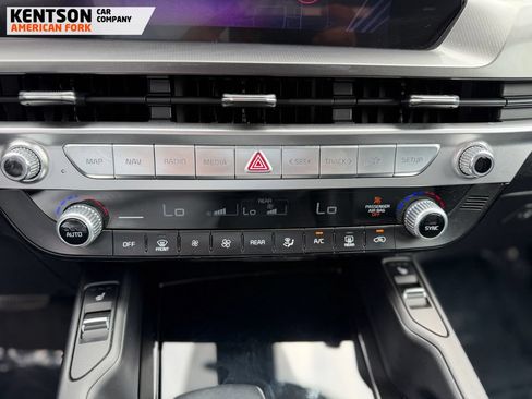 Used 2025 Kia Telluride S AWD/4WD image 23