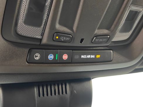 Used 2023 Chevrolet Silverado 1500 LT AWD/4WD image 11