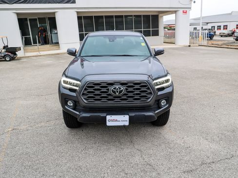 Certified 2023 Toyota Tacoma TRD Off-Road image 4