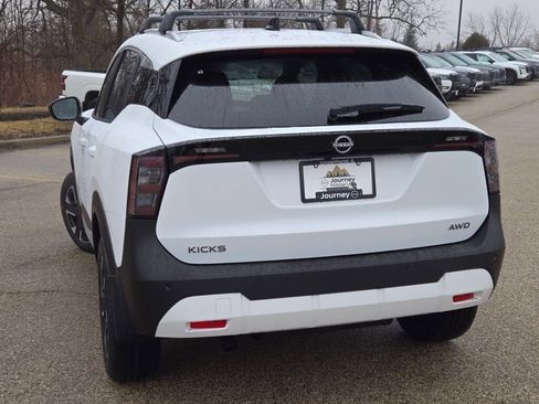 New 2026 Nissan Kicks SV w/ Cold Weather Package AWD/4WD image 10