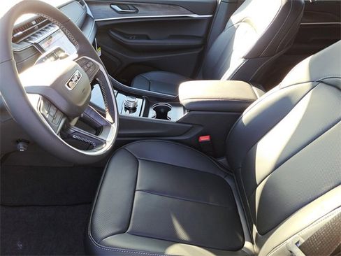 New 2025 Jeep Grand Cherokee Limited image 16