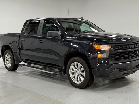 Used 2023 Chevrolet Silverado 1500 Custom image 6