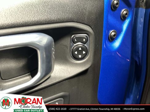 Used 2024 Jeep Wrangler Unlimited Rubicon w/ XTREMEE 35" Tire Package image 16