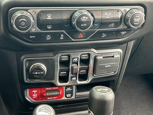 Used 2021 Jeep Wrangler Unlimited Rubicon w/ Steel Bumper Group image 21