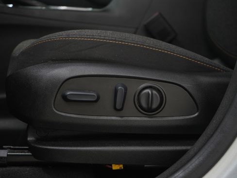 Used 2022 Chevrolet Equinox LT image 23