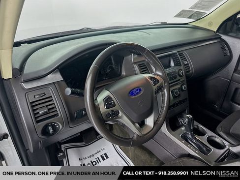 Used 2016 Ford Flex SE image 9