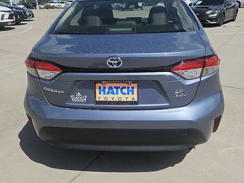 Used 2025 Toyota Corolla LE AWD/4WD image 6