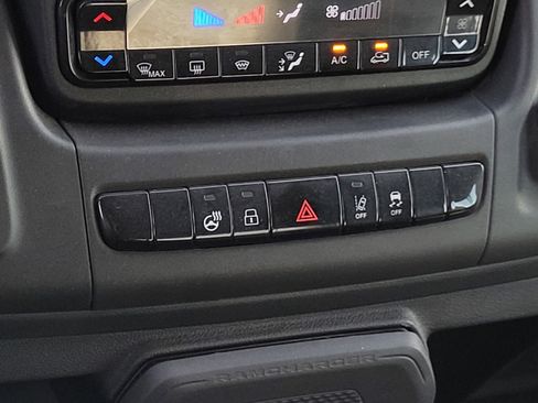 New 2024 RAM ProMaster 3500 w/ Delivery Van Package image 32