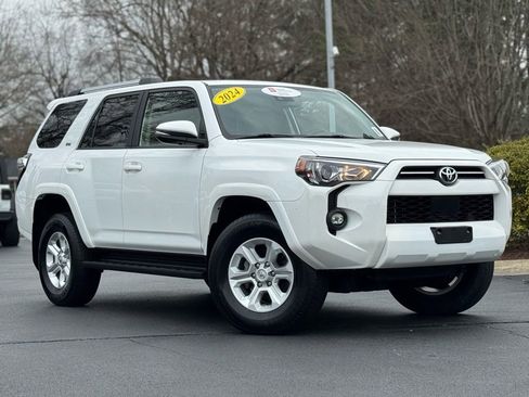Used 2024 Toyota 4Runner SR5 Premium image 2