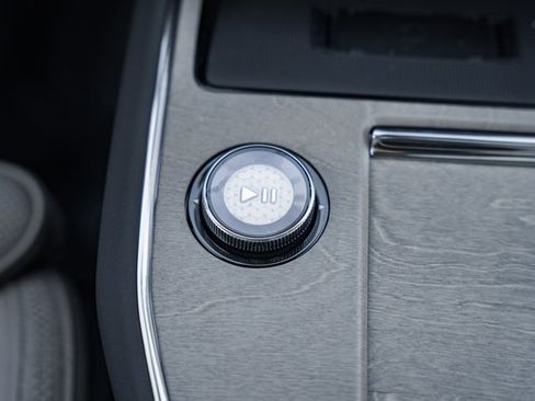 New 2025 Volvo EX90 Ultra w/ Protection Package Premier image 19