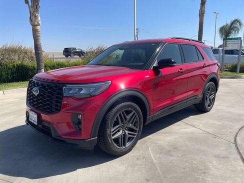 New 2026 Ford Explorer ST-Line w/ ST-Line Street Pack RWD image 1