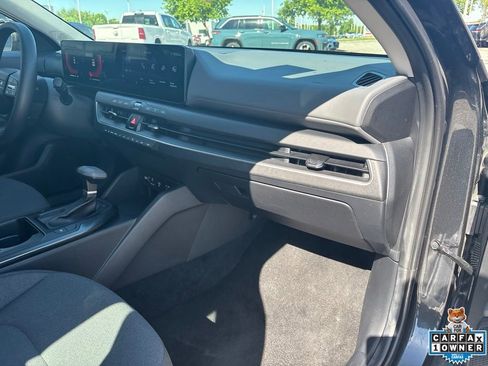 Used 2025 Kia K4 FWD image 45
