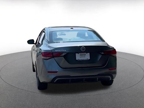 Used 2025 Nissan Sentra SV FWD image 10